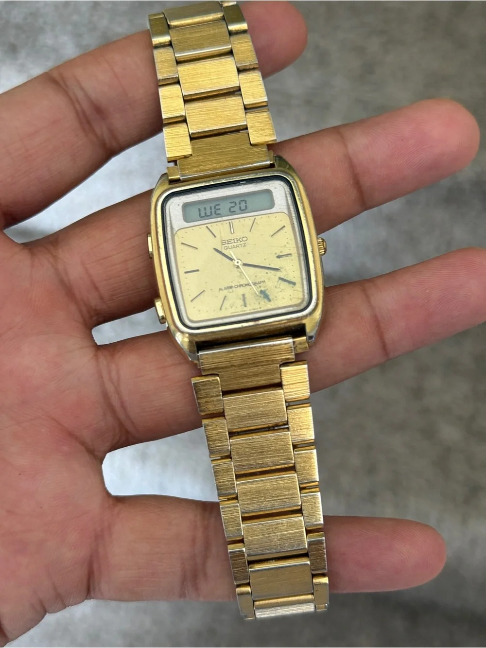 SEIKO Vintage 1980 Men’s Quartz Watch Gold Case Dial rare collectors Watch